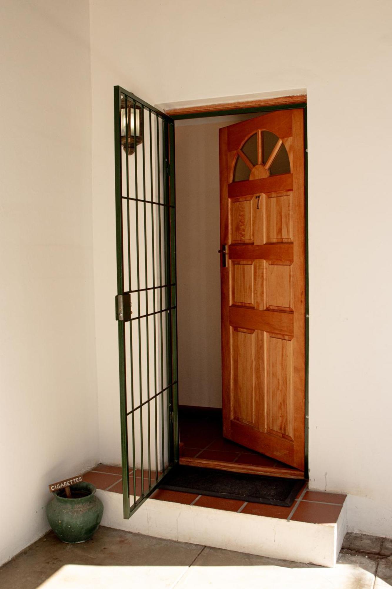 4 Rothman Street B&B Graaff-Reinet Eksteriør bilde
